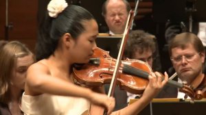 Sueye Park performs Saint-Saens' Introduction et Rondo capriccioso