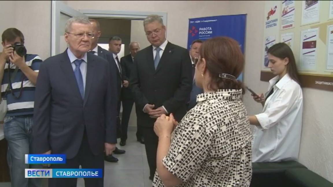 Полпред президента в СКФО изнутри увидел работу специалистов, помогающих бойцам СВО