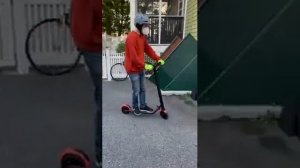 Segway Ninebot ES1L Electric Kick Scooter, Lightweight and Foldable, Upgraded Motor and Battery Pac