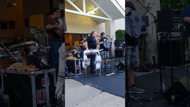 James Nesbit, in Pontiac August 23 2015 смотреть онлайн