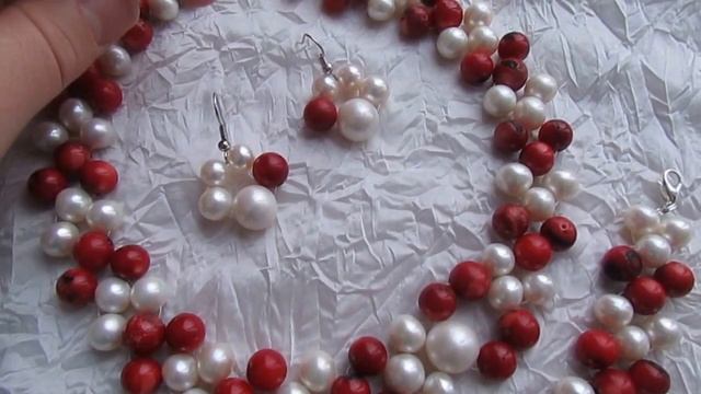 Украшения из коралла и жемчуга. Плетение . смотреть онлайн