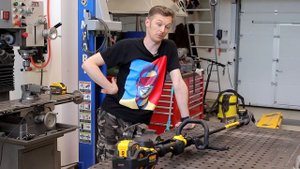 Почему электрический триммер лучше