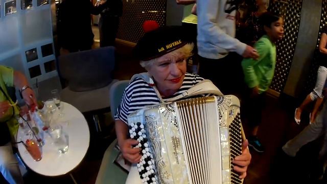 Путешествие из Хельсинки в Стокгольм на пароме Viking Line  Mariella часть 1