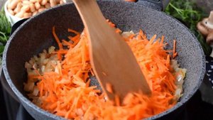 Салат с фасолью и грибами без майонеза / Рецепт для постного и ПП меню
