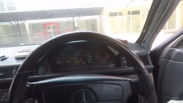 Review Mercedes Benz E320 W124 Masterpiece 1995 | Worth To Buy MoTuBa смотреть онлайн