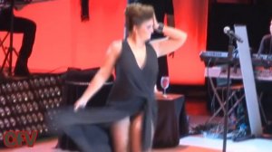 Sibel Can Eteğini Açtı