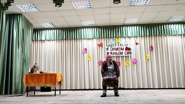 Мунча ташы миниатюралар театры репертуарыннан "Эби Хэм анын оныклары" шаян куренеше