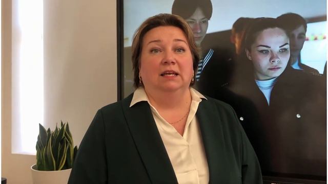 Глава МГТУ Мария Князева поздравила выпускников с окончанием школы. смотреть онлайн