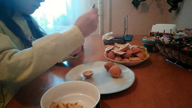 Готовим Орешки в орешнице 3 части