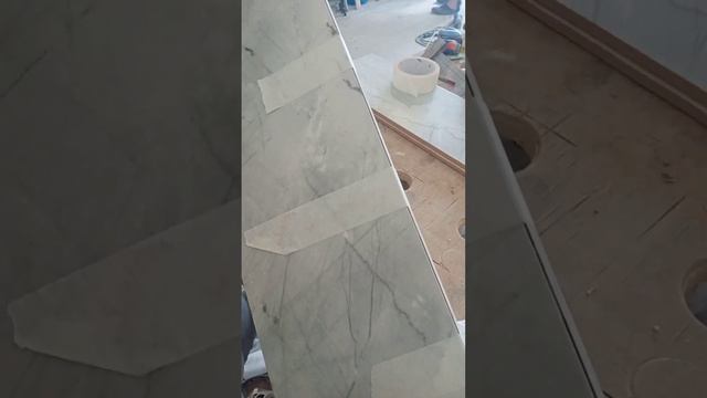 Полки из керамической плитки