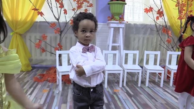 Осенний праздник Младшая смотреть онлайн