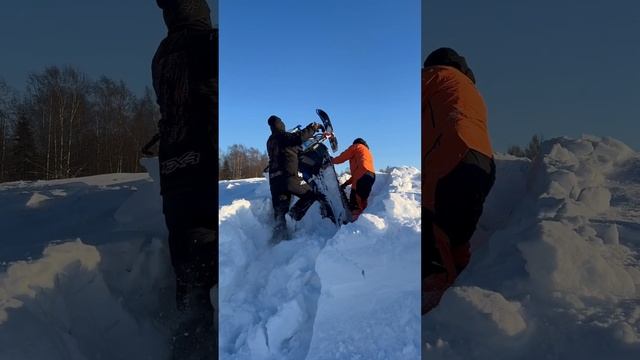 Ля, че делает…#снегоход #зима #polaris #фан #зимнеенастроение