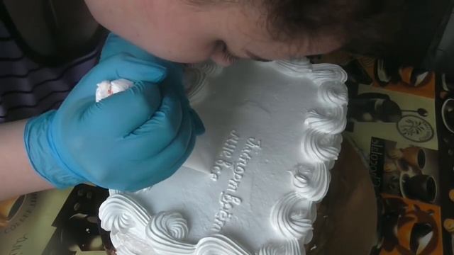 КРЕМОВОЕ УКРАШЕНИЕ ТОРТА ДЛЯ ЖЕНЩИНЫ смотреть онлайн