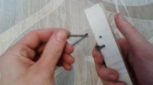 Видео: Как выкрутить саморезы отверткой?