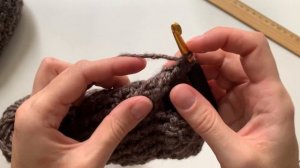 ? вязаные крючком ТАПОЧКИ-СЛЕДКИ. Простой способ для начинающих. Crochet slippers