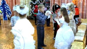 Новогодний утренник в садике