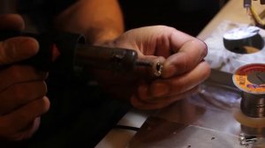 Создаем из светодиодной лампы - ультрафиолетовую для сушки клея