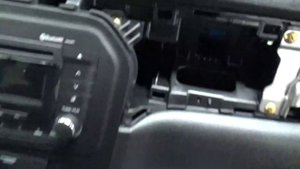 Установка головного устройства на Suzuki Vitara 2015 DS-7020