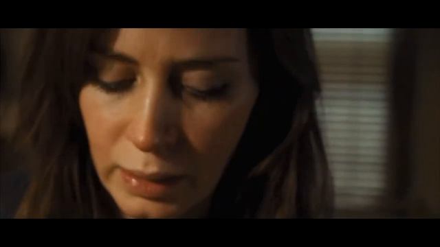 Женщина становится одержимой идеальной жизнью пары, за которой она ежедневно наблюдает в поезде смотреть онлайн