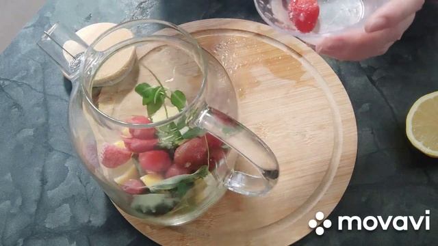 Освежающий чай с мятой, клубникой и лимоном? смотреть онлайн