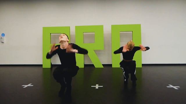 OLEG NINJA X ANASTASIA NINJA | COLLABORATION VOGUE FEMME CHOREO | 2020 смотреть онлайн