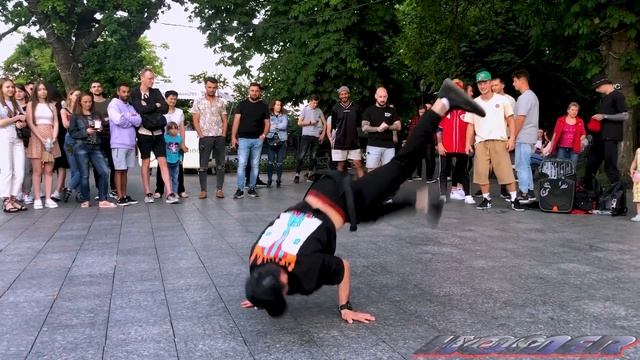 Начало в Одессе /уличные батлы/ на Дюке де Ришелье(Одесса) 1.1 выпуск смотреть онлайн