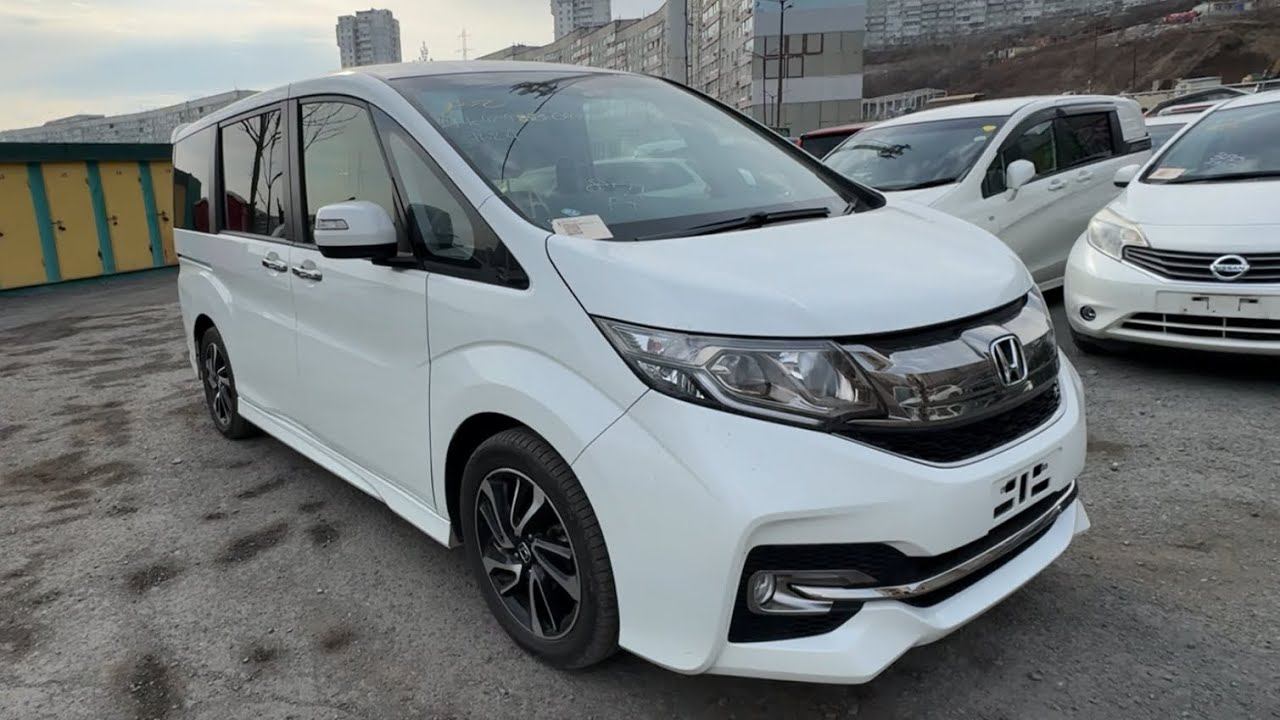 Honda StepWGN RP3 2017 за 1.750.000 рублей смотреть онлайн