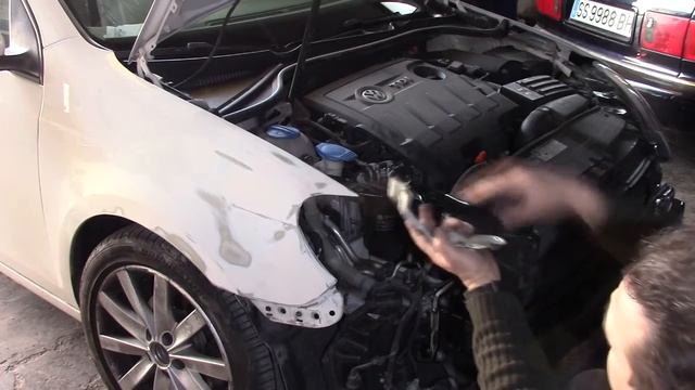 Ремонт автомобиля VW Golf Vl 2013, ремонт порыва бампера, подгон стыка крыла, бампера, капота и фар смотреть онлайн
