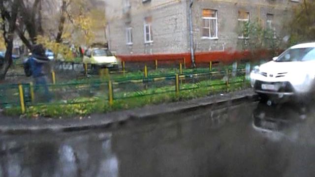 Москва, автобус 253, участок м. Октябрьское поле - Институт приборостроения