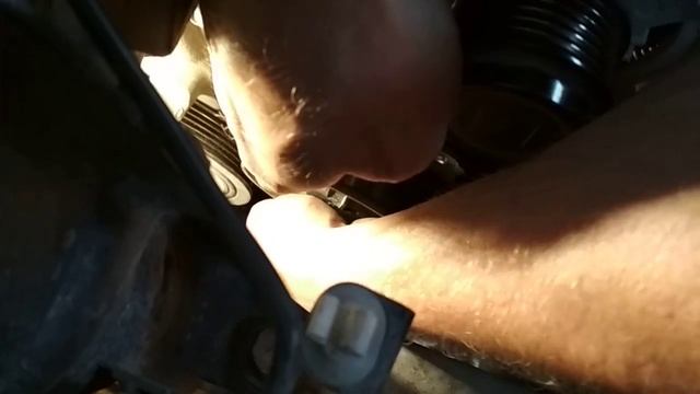 Замена помпы Тойота