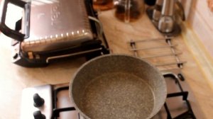 Сэндвичи из чиабатты с козьим сыром, грушей и беконом