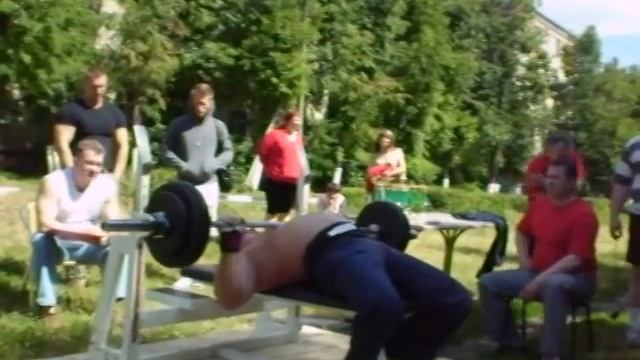 Андрей Гальцов жим лежа 125 кг на 31 раз / Andrey Galtsov Benchpressing 125kg x 31 смотреть онлайн