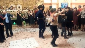 Аварский старинный танец. Лезгинка. Айдемир и Гульмира.