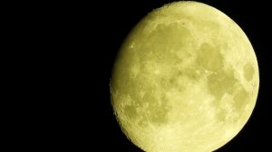 10 важных фактов о Луне луна пахнет луна удаляется мгновенная ночь полая луна вид на землю