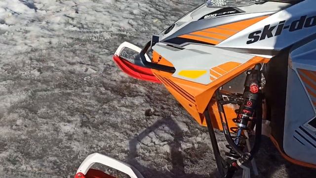 Парковка обычная около Полярного Круга в Финляндии смотреть онлайн