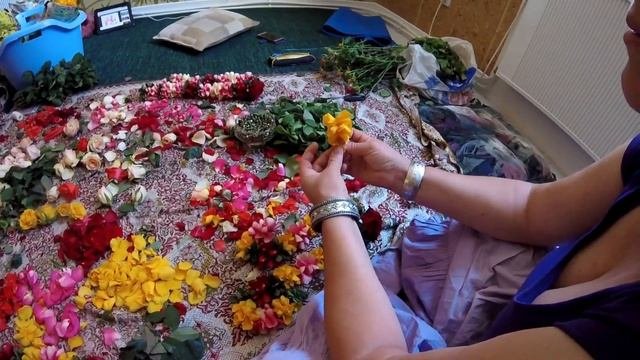 Гирлянды из живых цветов