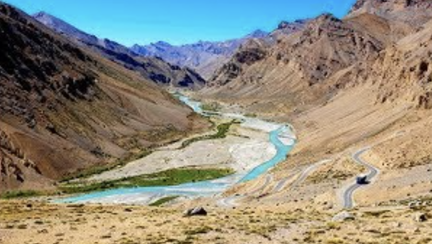 Какие реки берут начало в гималаях. Центральная Азия. Дух дикой природы. Горы Индии видео. Исток Ганга фото.