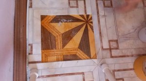 Как отремонтировать порванный линолеум?