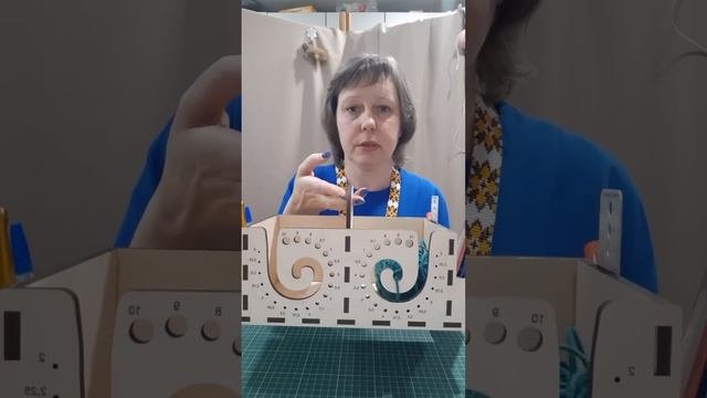 Помощники для рукодельницы. Клубочница. Держатель для пряжи .