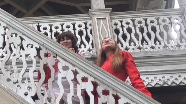 «Одинокая ветка сирени у меня на столе стояла» (кавер В.Залкина) смотреть онлайн