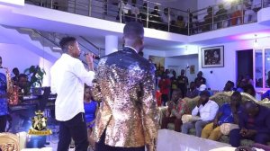 KiDi worships with Rev.Dr Abbeam Ampomah Danso (Let's Worship)