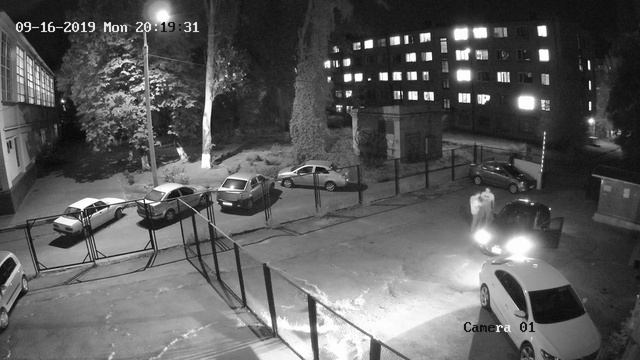 Hikvision DS-2CD2041G1-IDW1 (2.8 мм) - Ночь смотреть онлайн