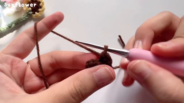 ♡ Crochet Mini Bouquet Keychain Tutorial | No Sewing Needed ♡