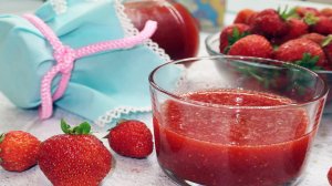 Клубника протертая с сахаром. Клубничное варенье без варки. Заготовка клубники на зиму