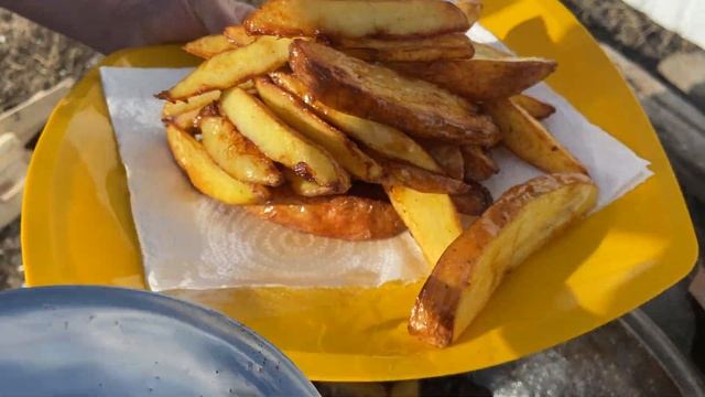 ДЕРЕВЕНСКИЙ СЕКРЕТ приготовления картошки и свиных ребер в казане??? смотреть онлайн