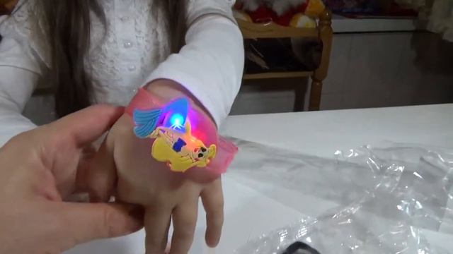 БУМКОРН с Сюрпризами. Распаковка BUMKORN with Surprises, Bracelet, Earrings, Hairpins. смотреть онлайн