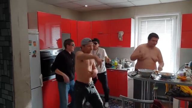 Монгол флексит под Хаус смотреть онлайн