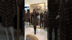 Самые модные шубы - актуальные тенденции и тренды зимних шуб.