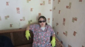 Зачем глупый школьник выпил это?! Мать грифера спасает своего сына