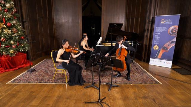 Schubert: Trio in B-flat Major, Op. 99, D. 898 / Aveta Trio смотреть онлайн